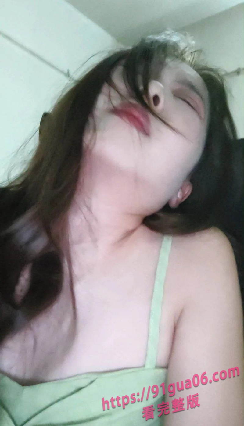 乖巧女大学生8.jpg