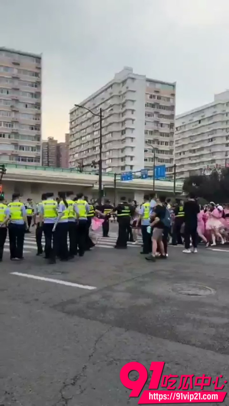 伪娘风波原图 4 伪娘风波原图 4