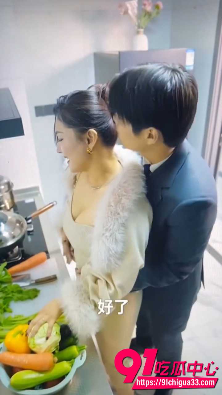 擦边短剧穷小子意外一夜情 天后女星酒店醉酒被操 兔女郎情趣套装叫得销魂 擦边短剧穷小子意外一夜情 天后女星酒店醉酒被操 兔女郎情趣套装叫得销魂