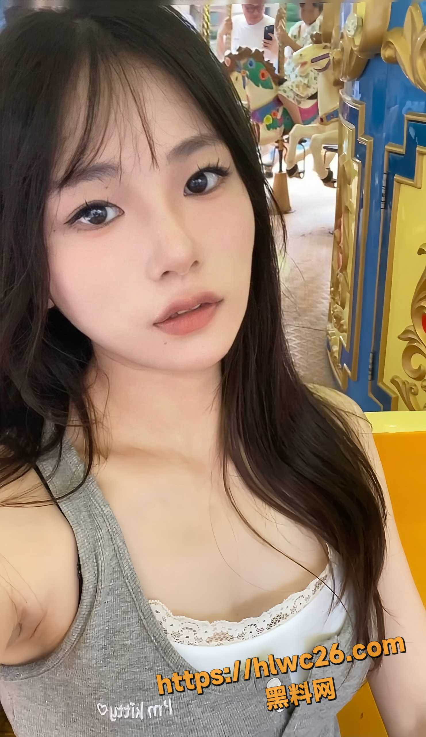 闷骚性感熟妇女公务员 欲求不满饥渴求操 被我调教成胯下母狗 配图