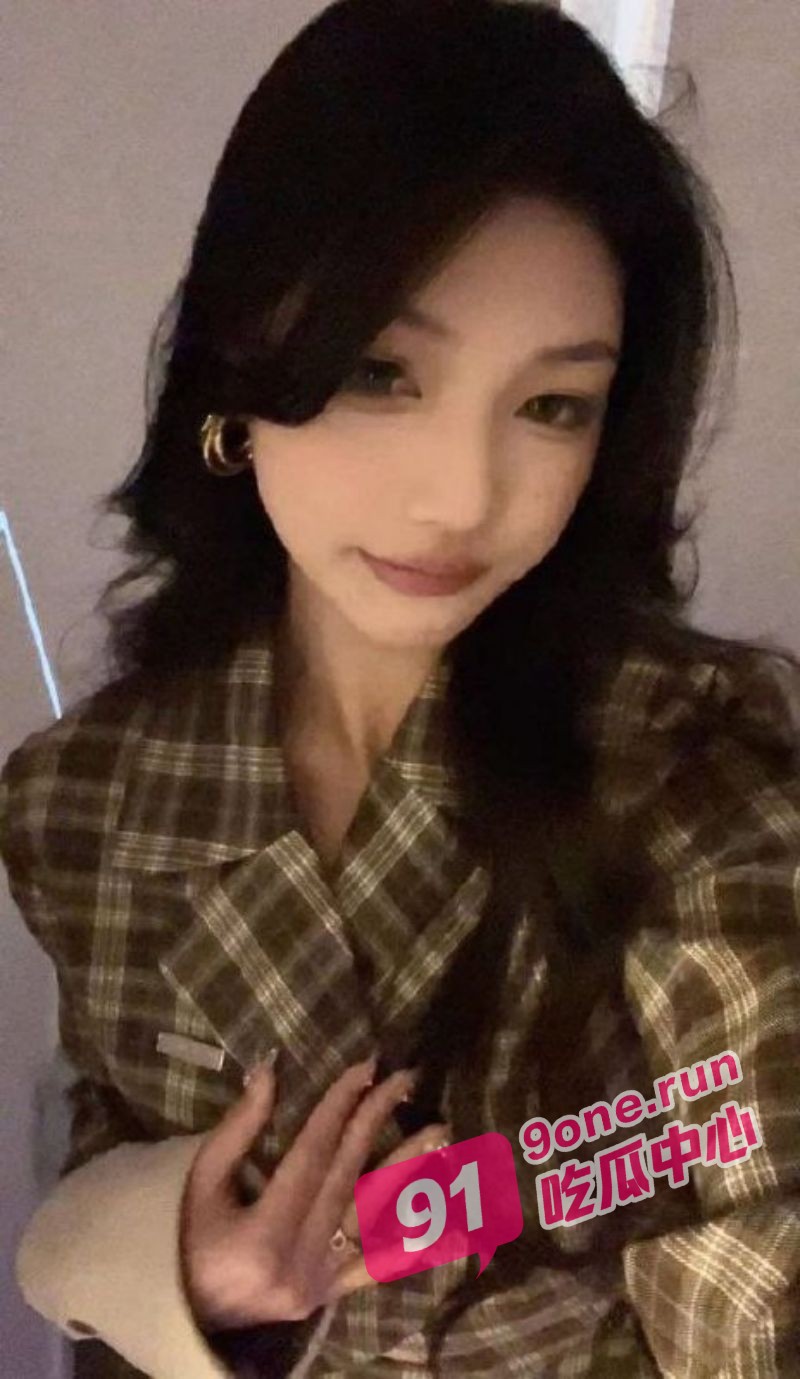 终于和表妹打破了底线 一杯酒从懵懂到骚浪 从此变得没羞没臊！