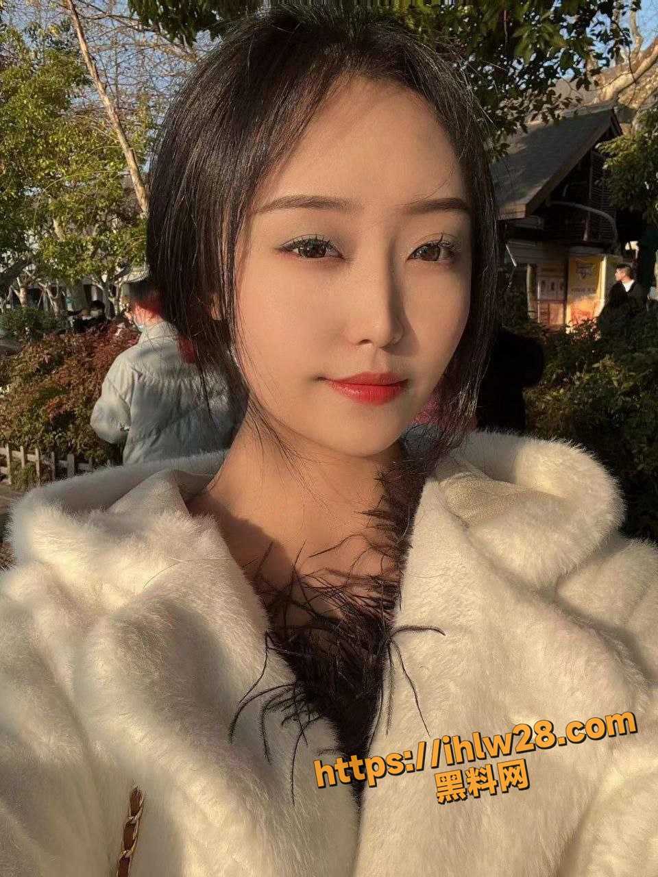 重庆反差婊女老师 人前高冷班主任人后下贱小母狗 为人师表要的就是这种反差！