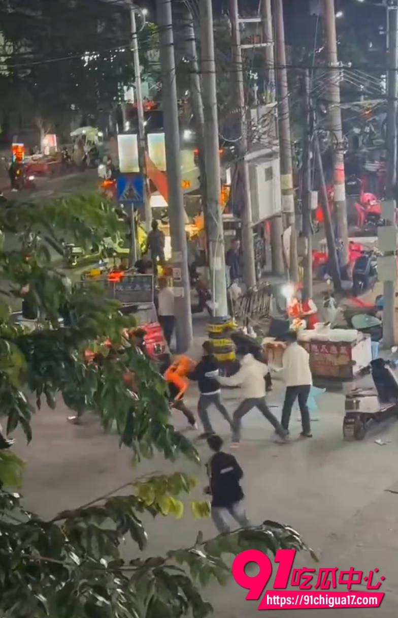 精神小伙在线斗殴2