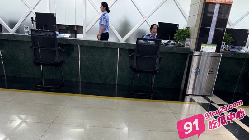 19_W_800px.jpg