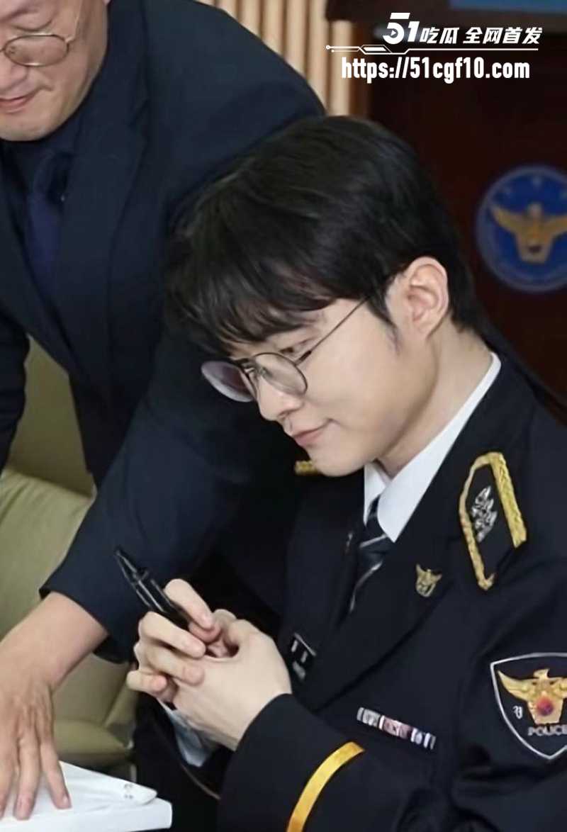 电竞传奇Faker李相赫上任警长  2 拷贝