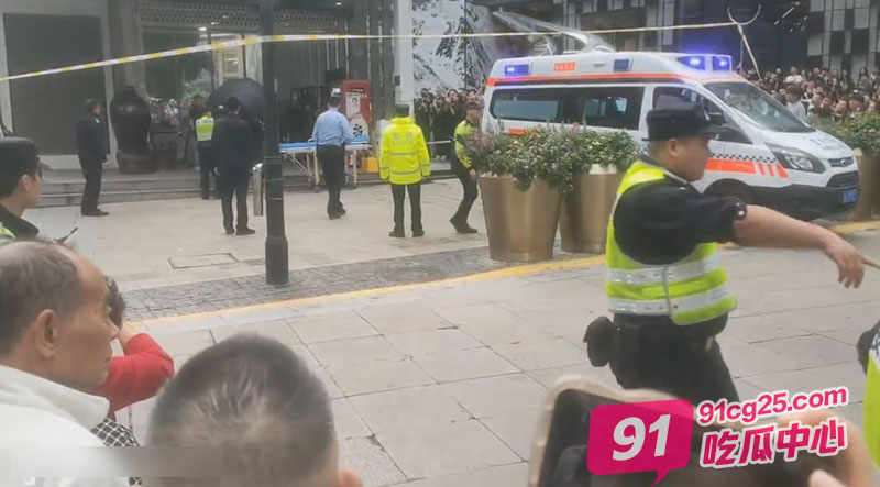 重庆男子持菜刀砍人 现场视频曝光 血腥慎入！ 配图5