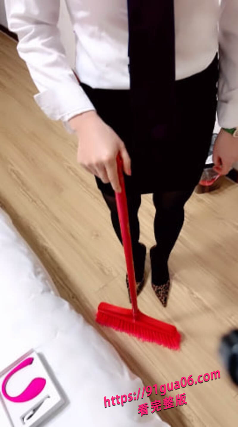 性感女经理为工作献出身体 没想到床上无比骚气～