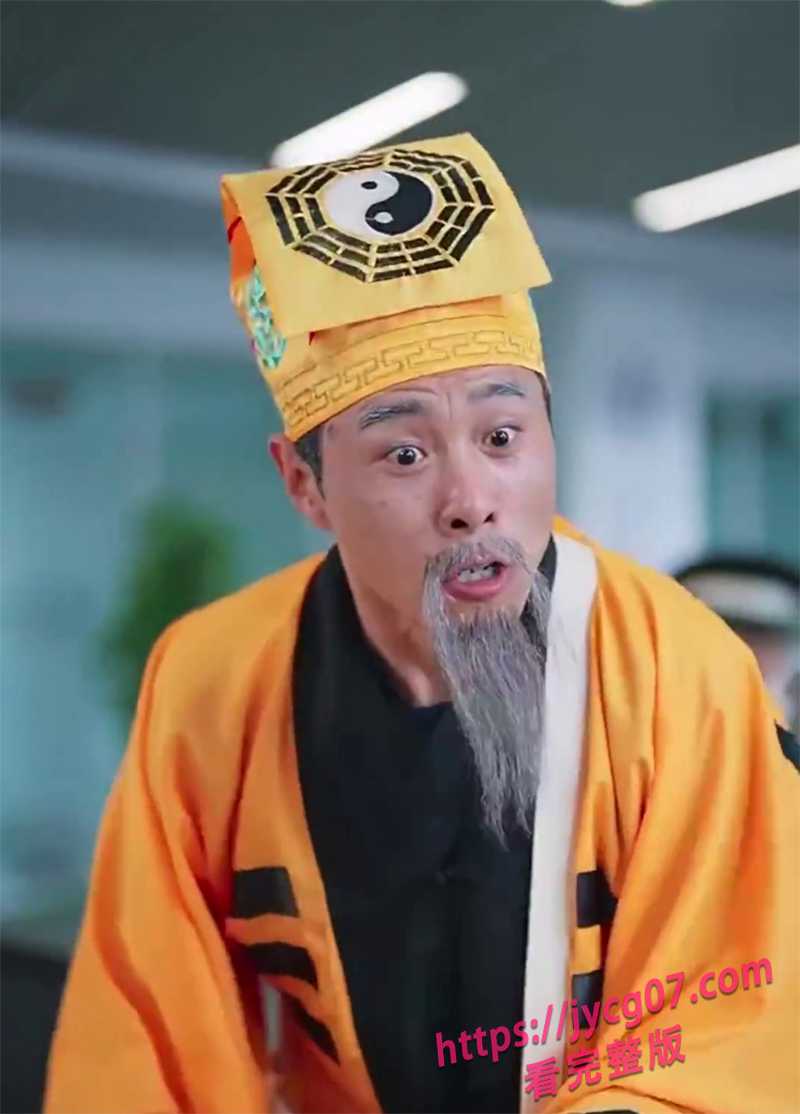 夜半湖边艳遇！钓鱼钓出撩人女鬼，薄纱透视擦边狂戳尺度红线