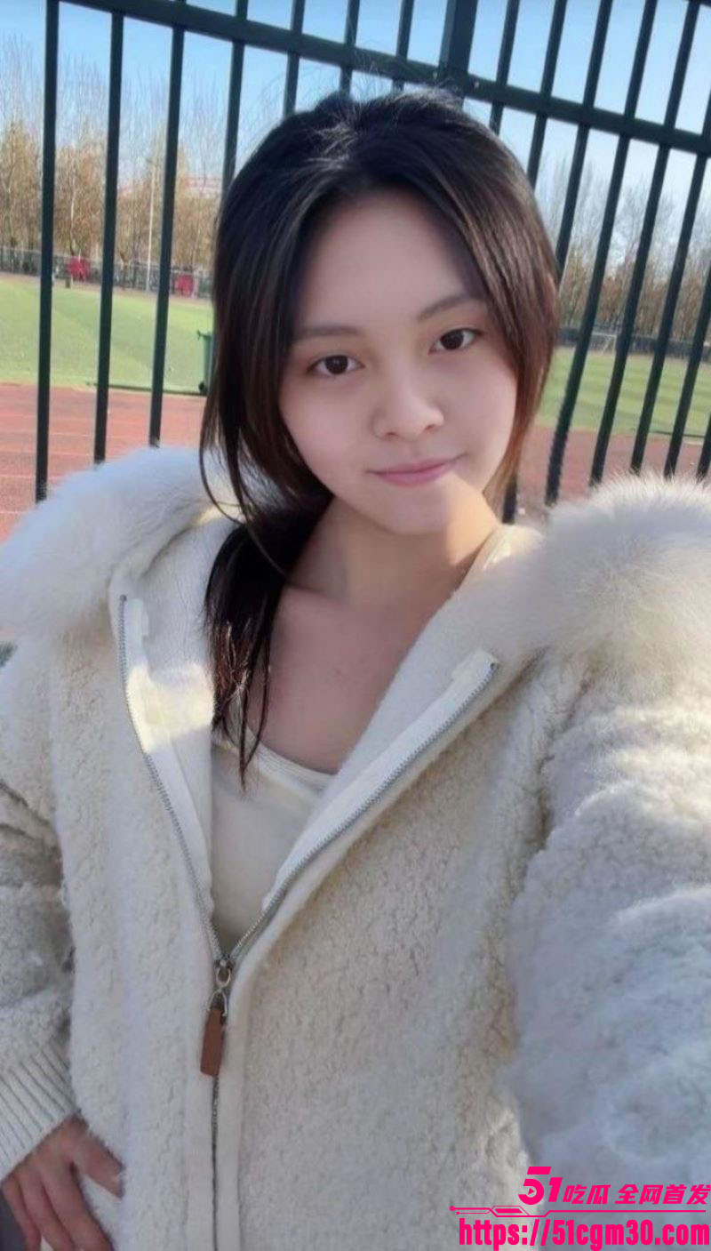 贵州大一新生沈菲裸贷视频 4 贵州大一新生沈菲裸贷视频 4