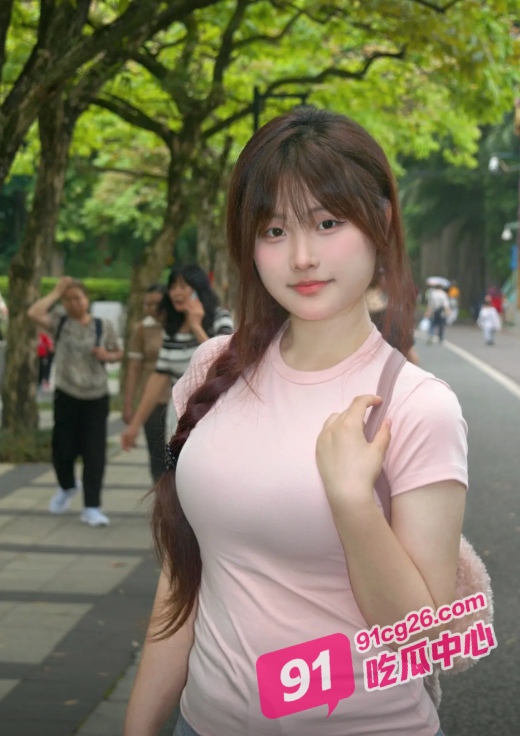 兄妹乱伦之与哺乳期妹妹野战 户外爆操奶汁四溢！ 配图2