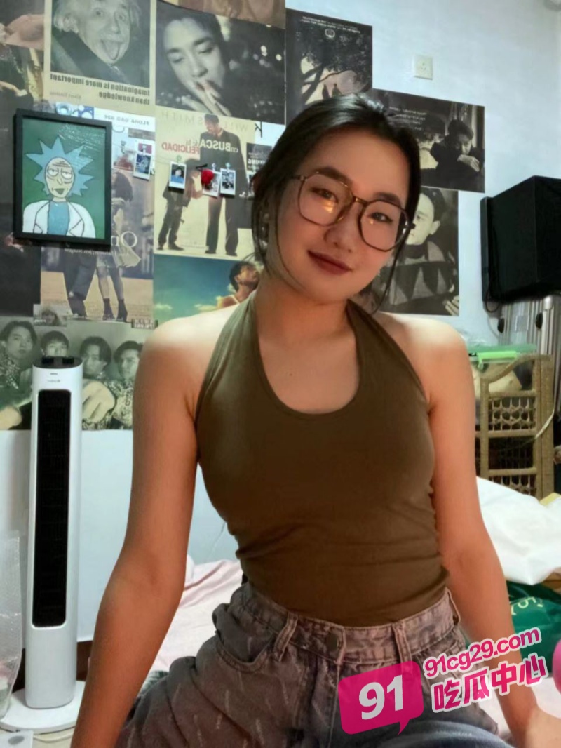 内蒙微胖母狗李丹可 soul上与网友裸聊被曝光 刚开始还假装矜持后面尺度越来越大 配图2
