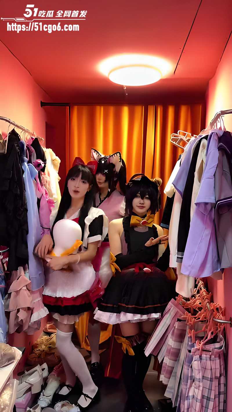 四川成都TS伪娘商业化 男娘Cosplay女仆店尺度极大 6
