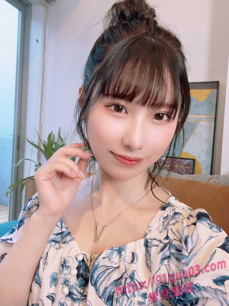 撸片推荐！性感送货妹主动求操 内裤湿透嘴里含着叫得上头