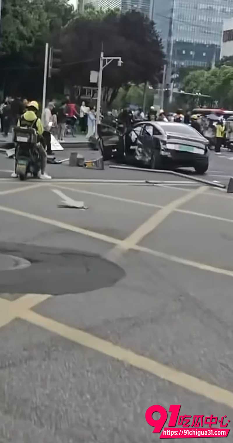成都报复性马路撞人事件 2 成都报复性马路撞人事件 2