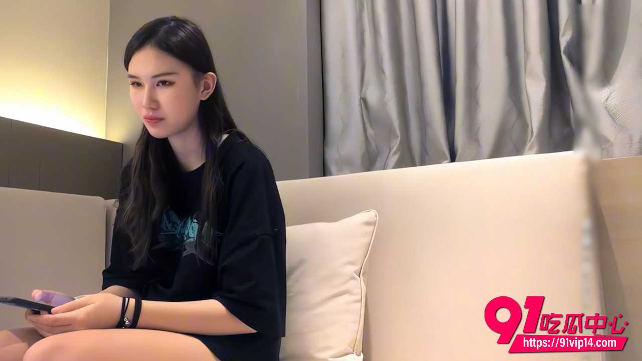 午夜探花大神酒店约炮极品长发美女 近距离口交舔逼手指猛操娇喘不止！