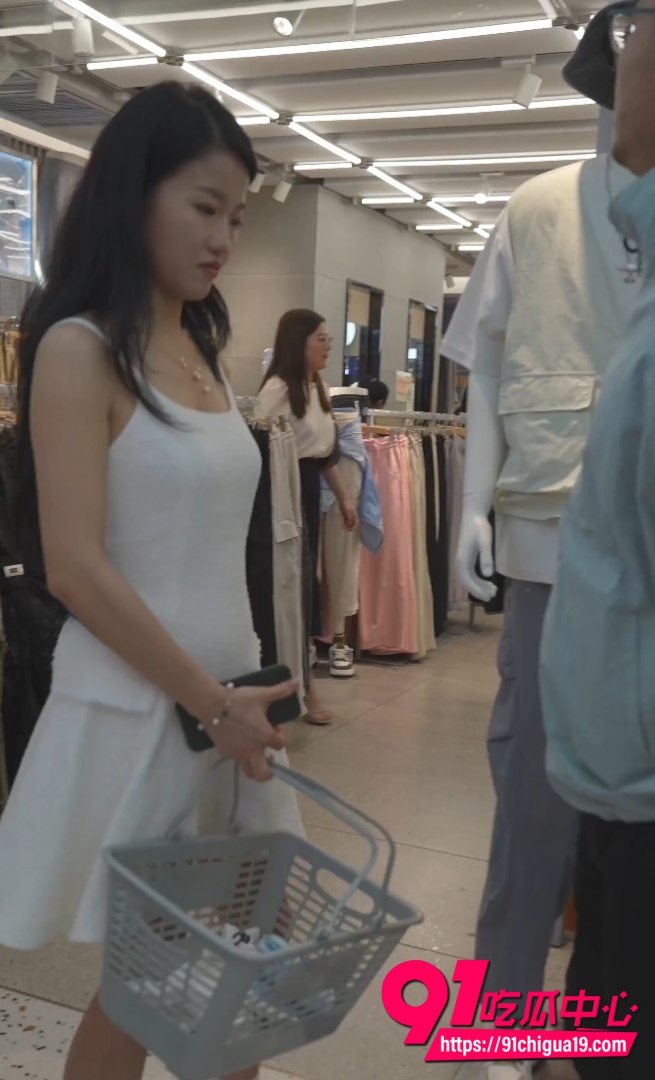 大神商场抄底少妇视频2