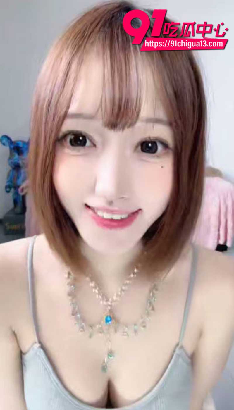 极品女网黄 性感小兔 在线直播大秀 丰满翘乳跟随节奏疯狂颤抖