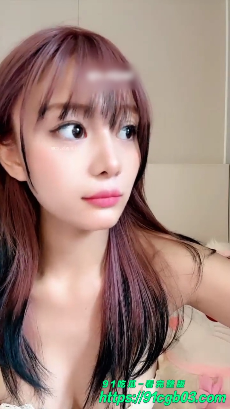 极品福利姬嫩妹崽崽自慰网页素材1水印版 极品福利姬嫩妹崽崽自慰网页素材1水印版