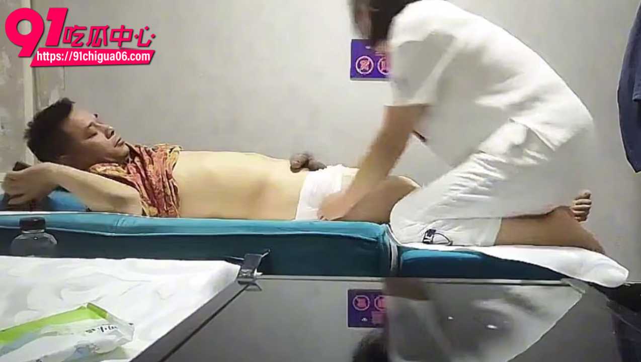 养生馆老板娘勾引按摩客人做特殊性服务2