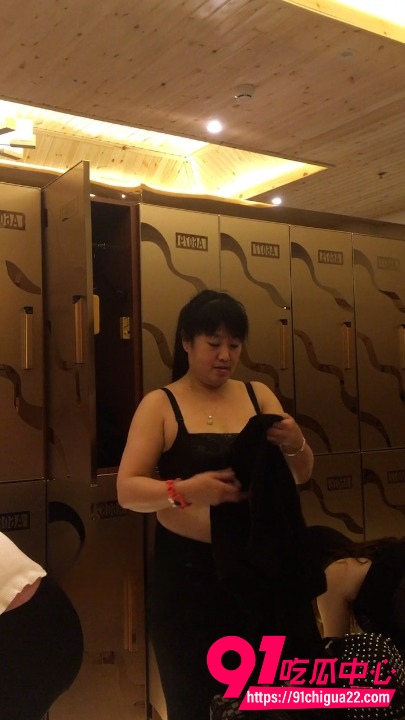 女宾换衣室内部3