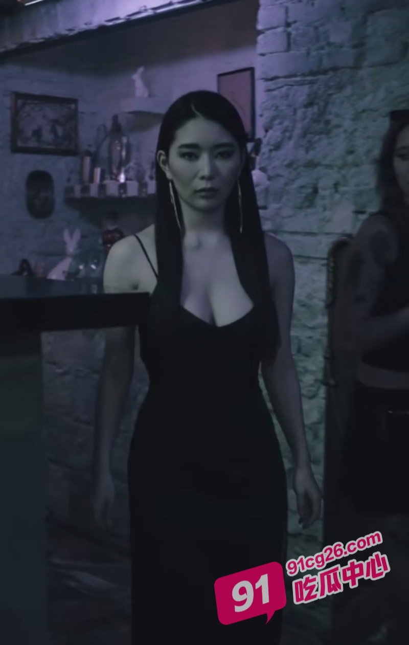 重口味慎入 女触手淫魔潜入人类社会奸淫美女老板 这是plus版捆绑play？