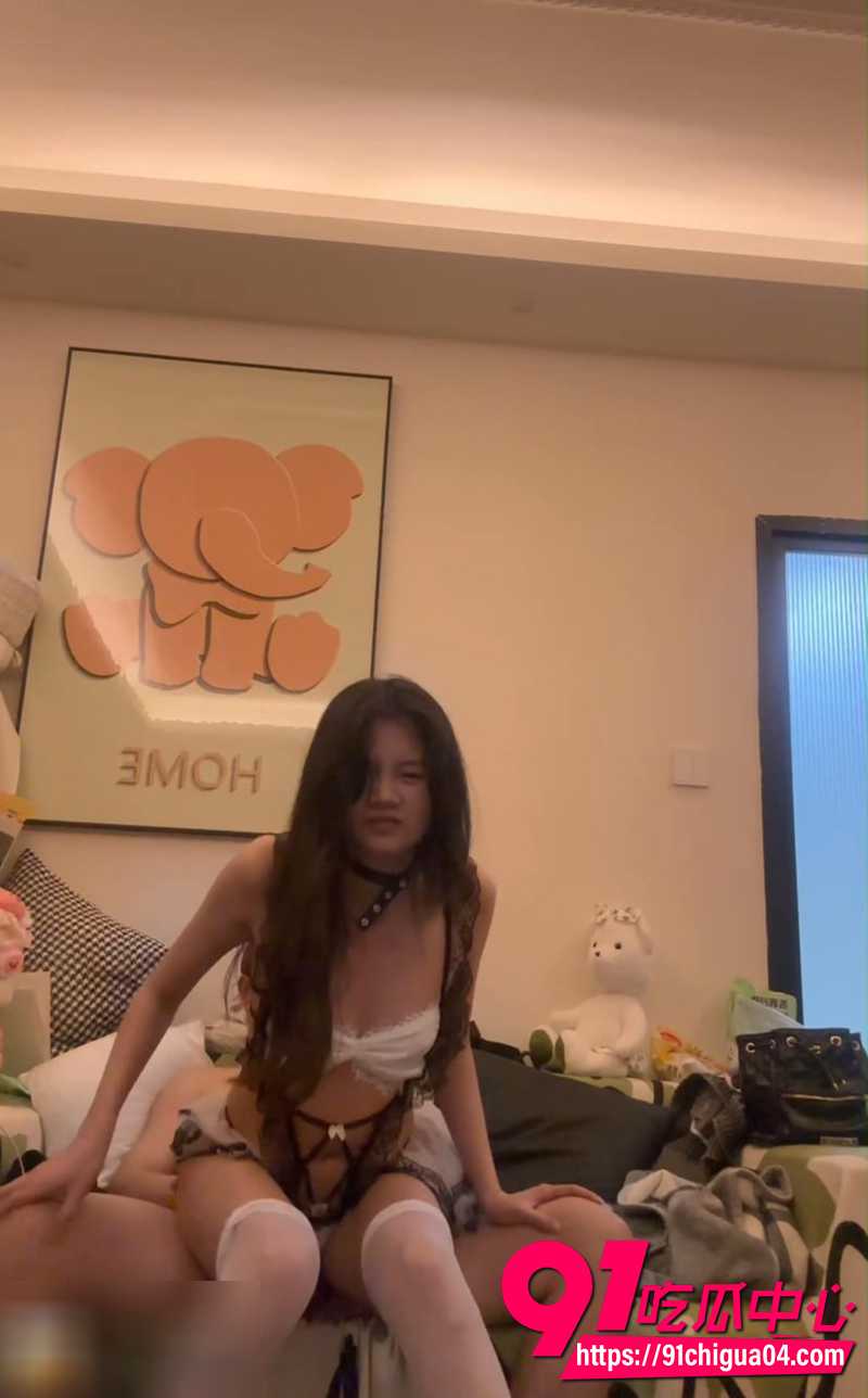 极品女大学生 李悦婷 对黄毛男友满眼爱意吃屌颜射 却遇人不淑被黄毛曝光不雅自拍视频!