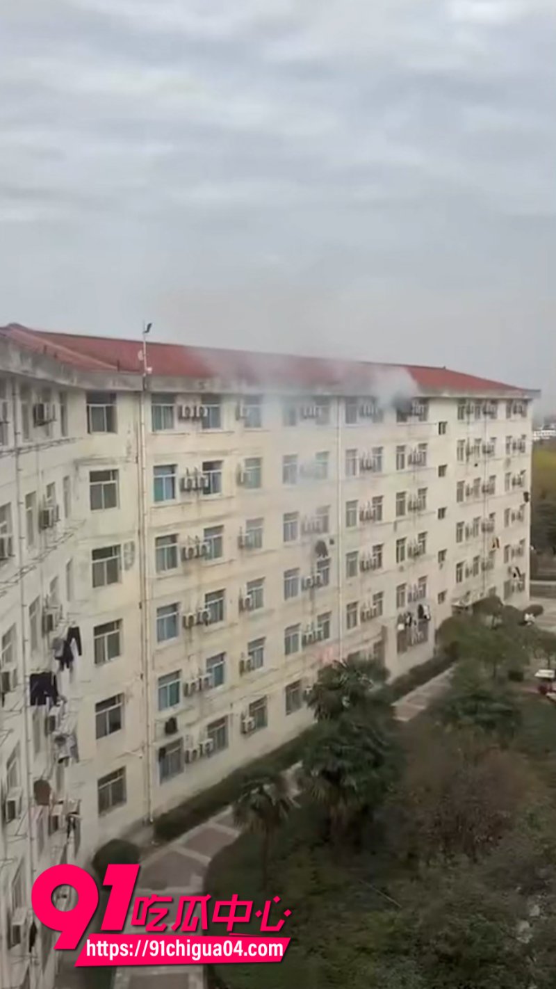 西安科技大学宿舍突发火灾学生跳楼身亡9