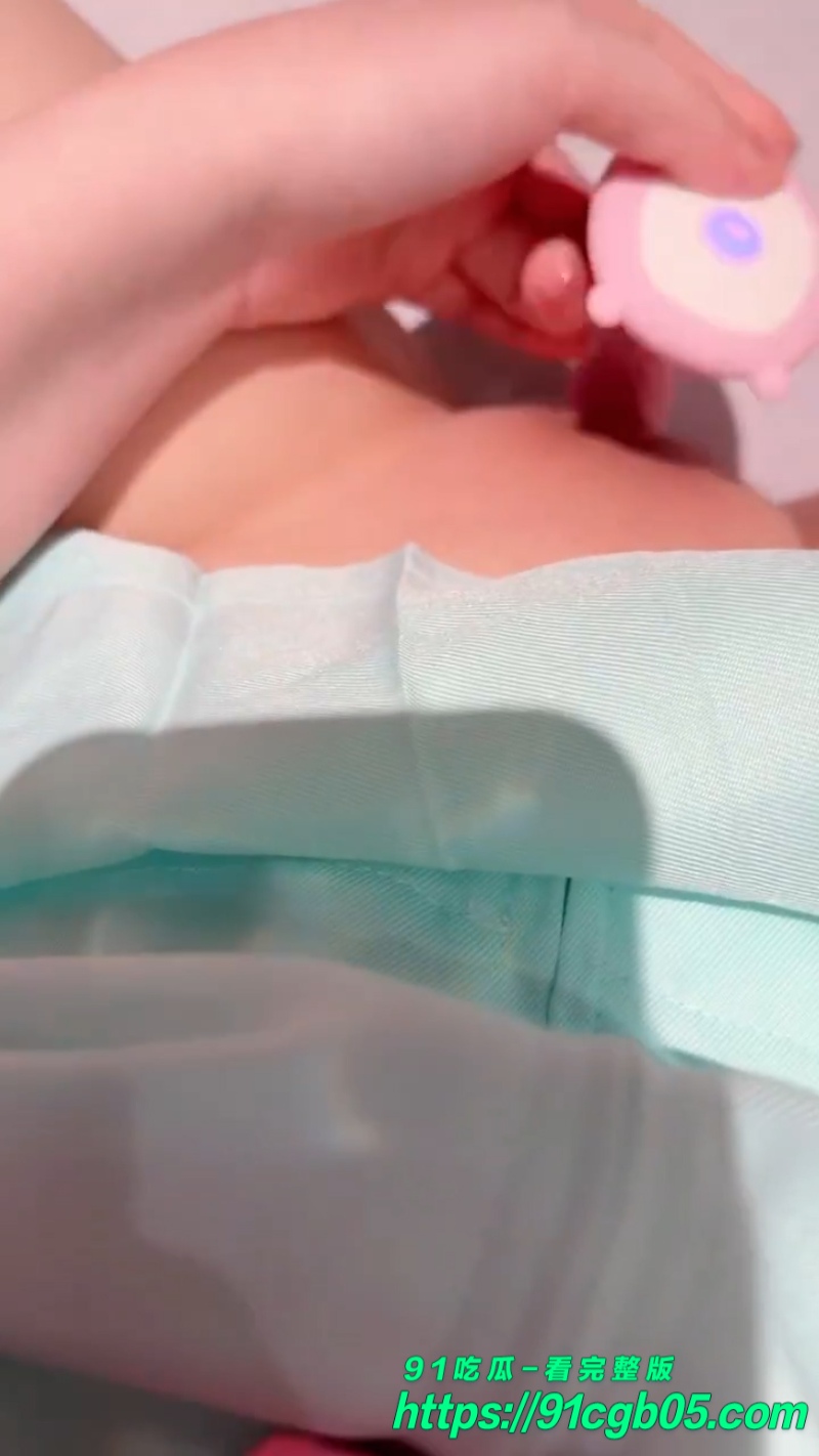 洛丽塔嫩妹自慰福利网页素材1水印版