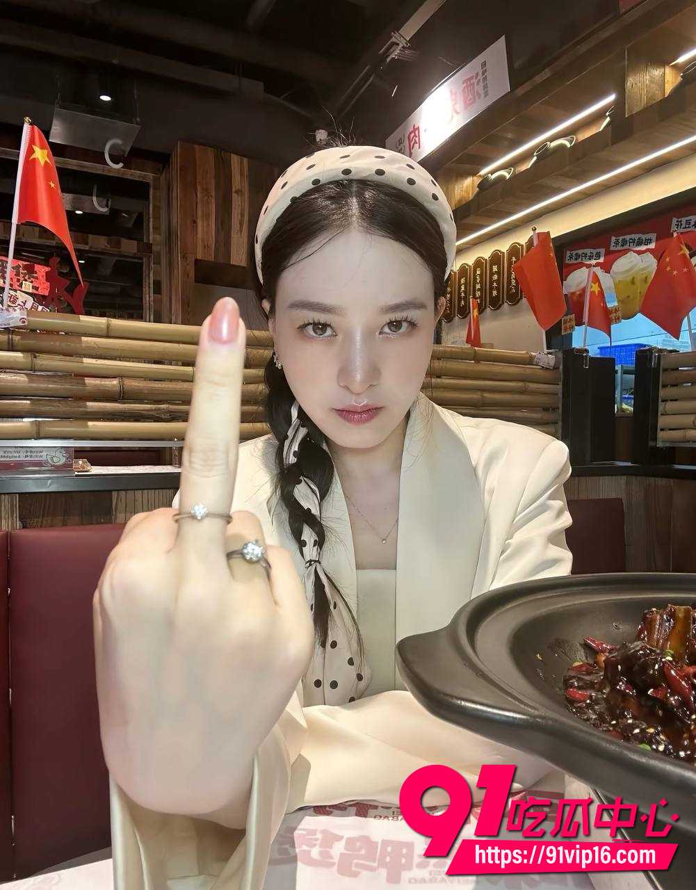 抖音网红包子别吃了曝光前夫江超7年婚姻出轨50多次！与同行房产女经纪人张智多次偷情至女方怀孕