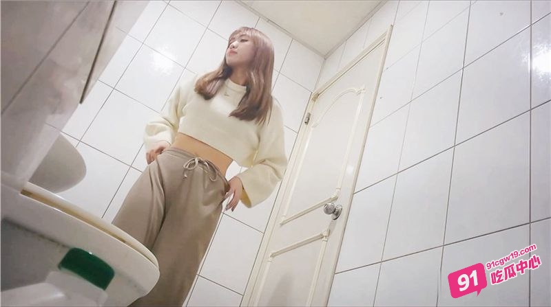 商场女厕固定摄像头偷拍 几位高颜值美女各种极品美鲍太美啦~