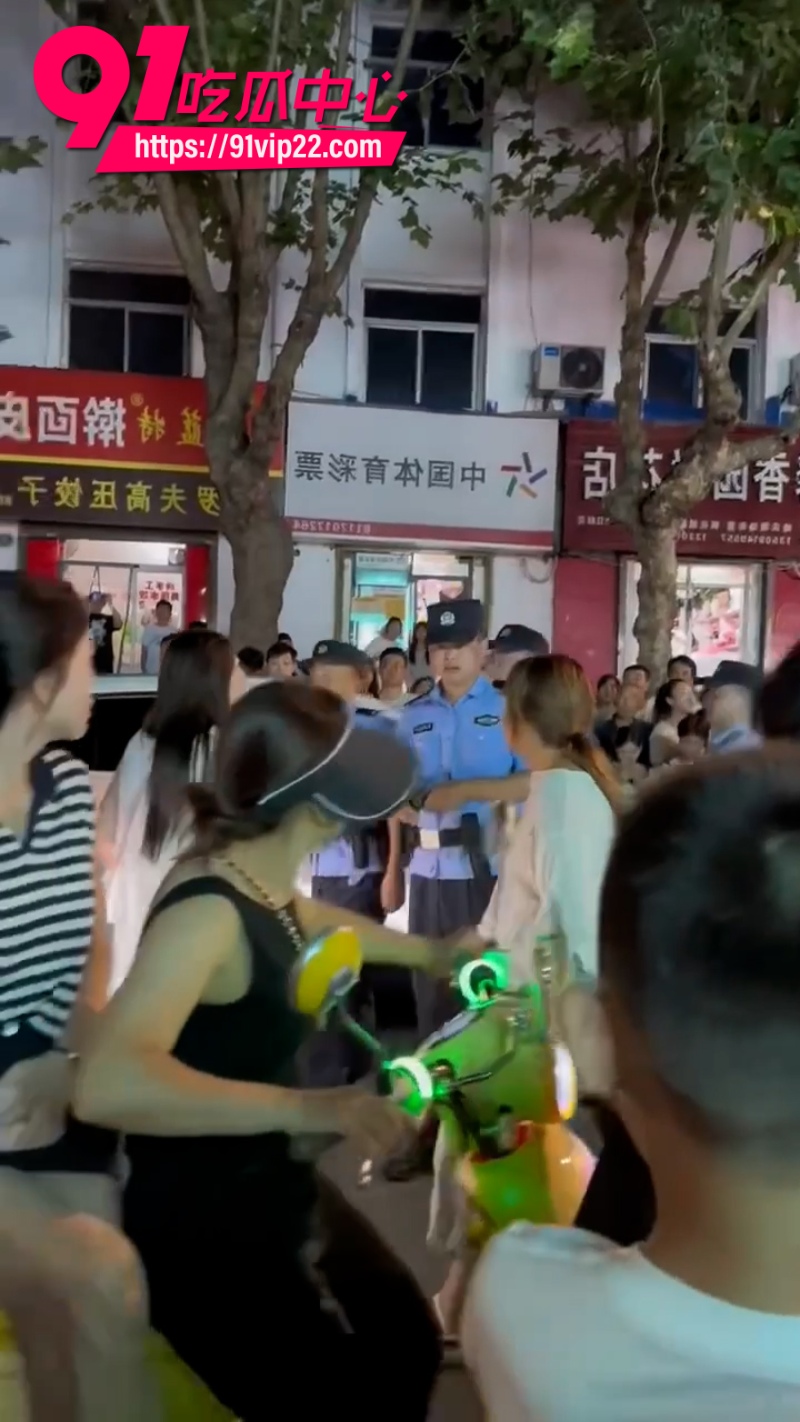 陕西洛南抓小三砸车事件5