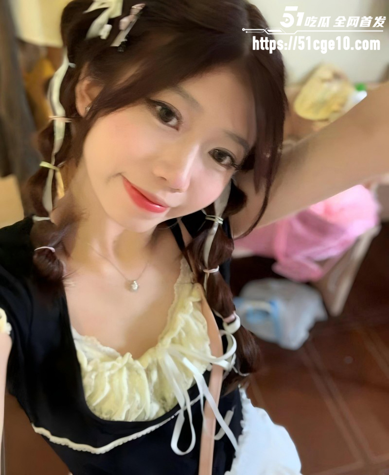 广州反差嫩妹欢欢网调视频泄密01