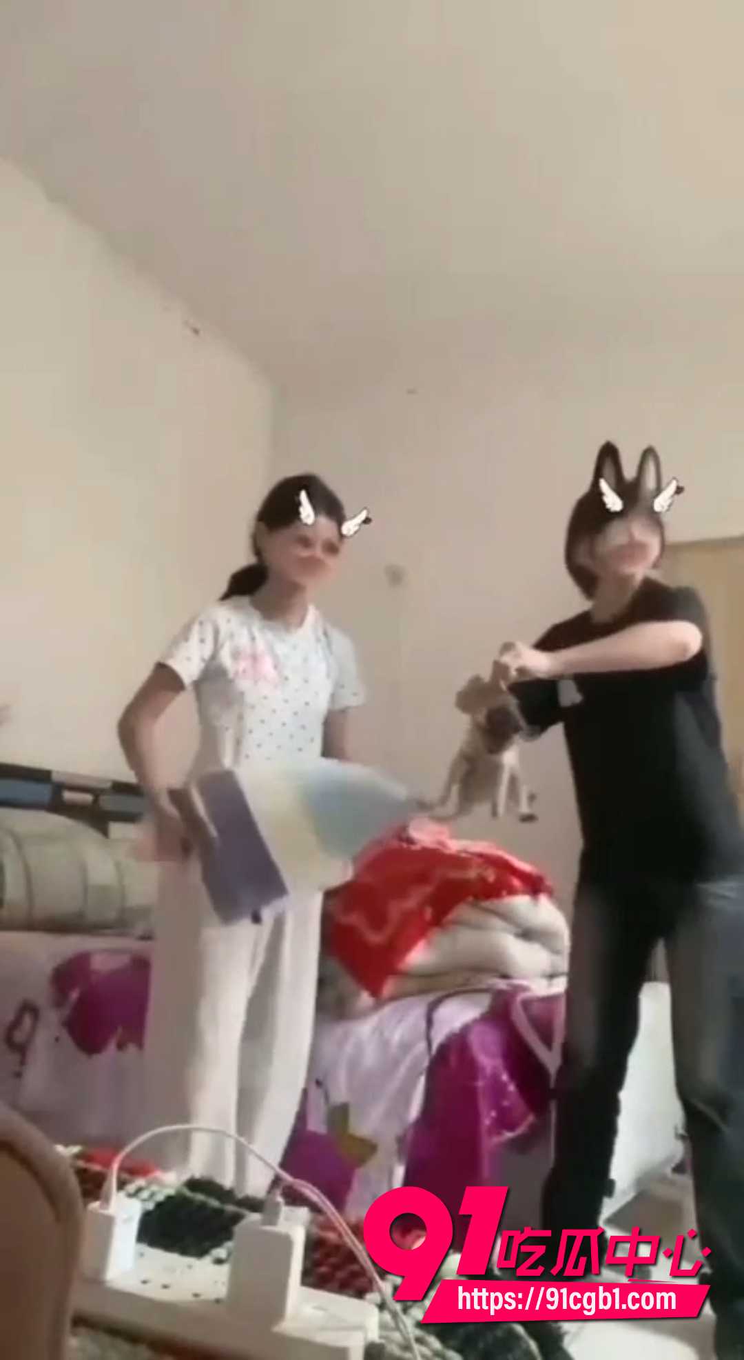 快手女生虐猫视频 5 快手女生虐猫视频 5