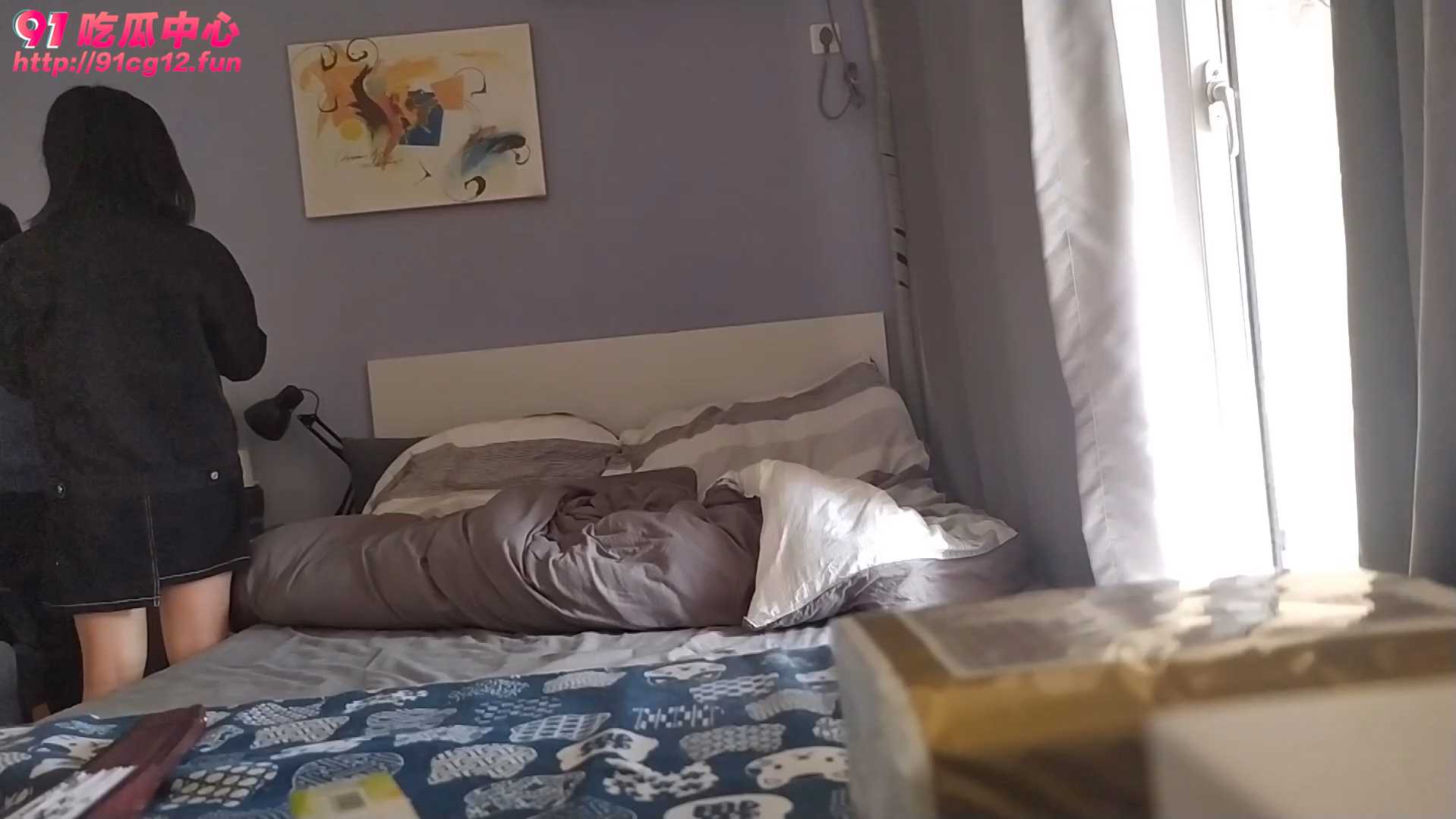 皮靴小白袜女大学生～ 被学长带到出租屋强推 “我要在上面 我自己动”