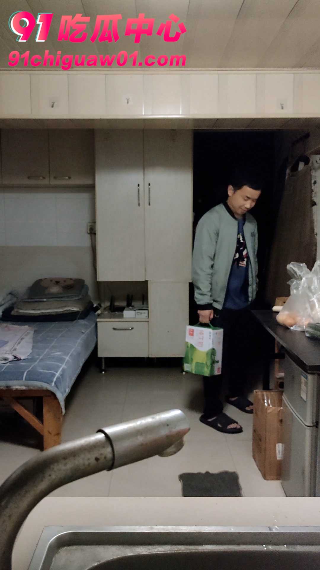 红姐和送奶哥03.jpg