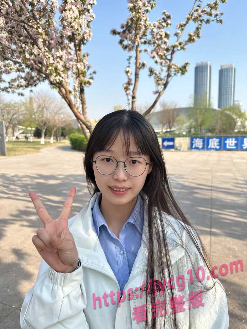 青岛科技大学学霸刘亚娟私拍疯传 学霸气质中藏撩人惊喜 配图