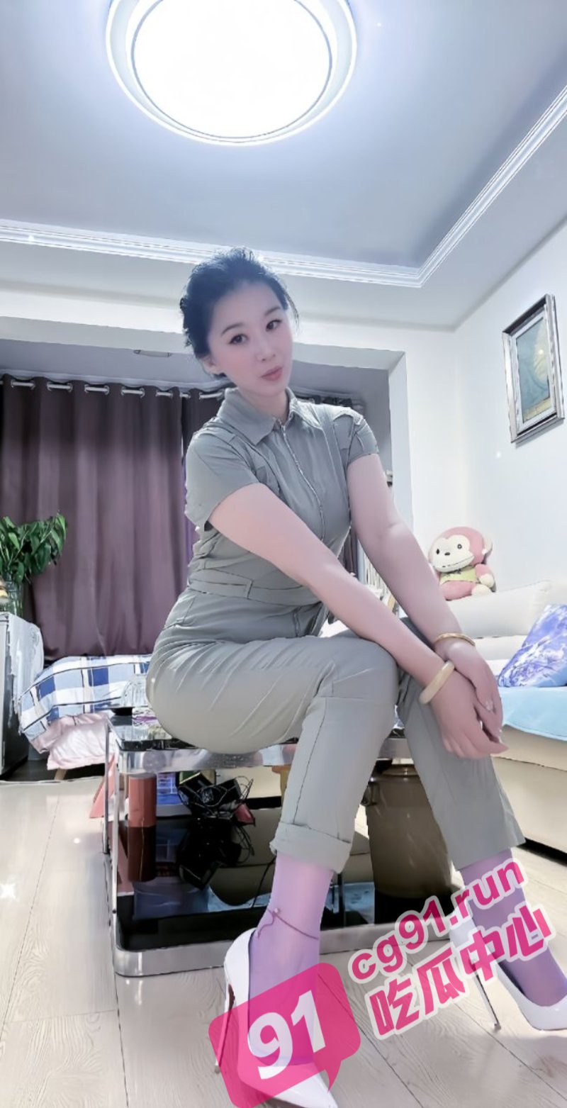 北京家教高老师vs猛男学生～脚穿恨天高肆意浪叫“乖宝贝 操死我吧”