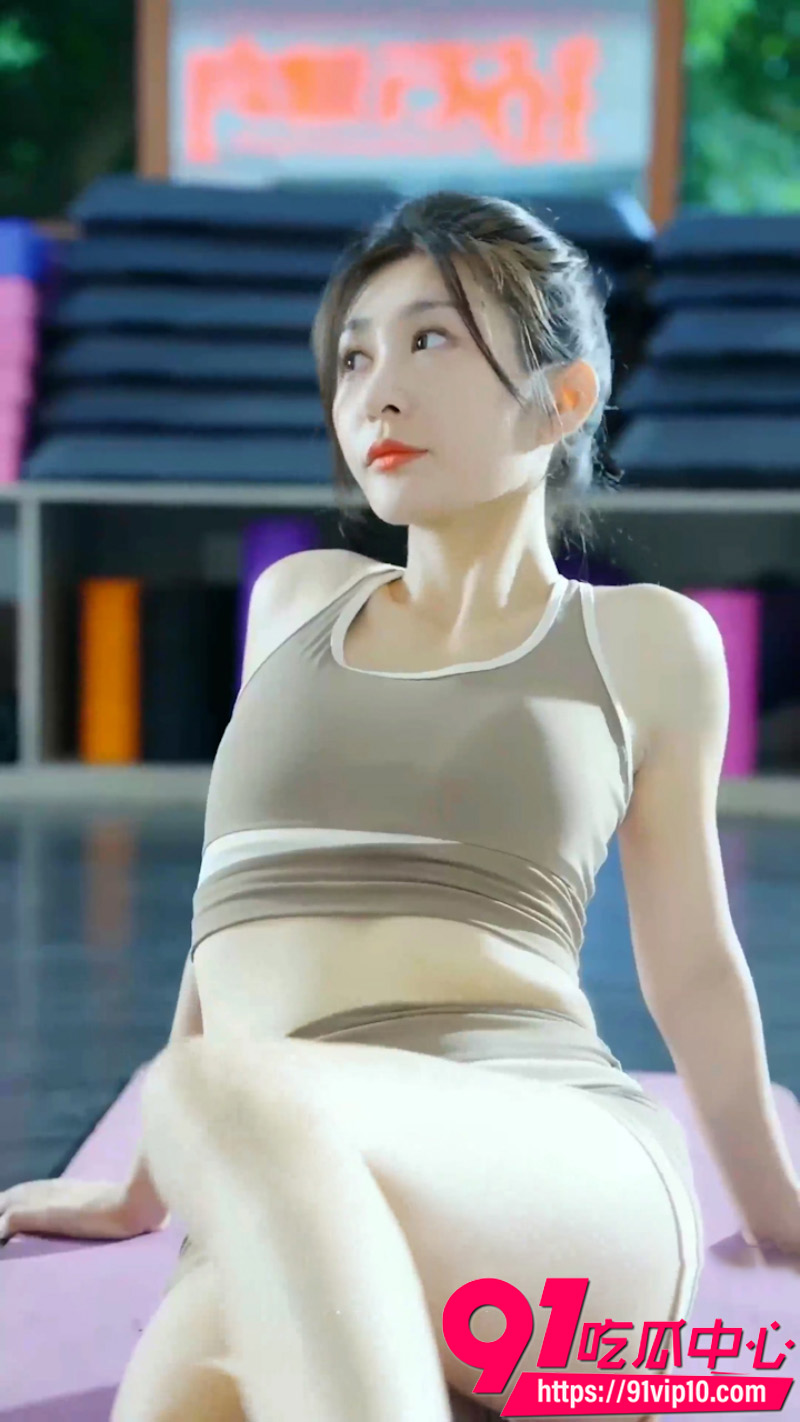 擦边短剧我的美女室友4