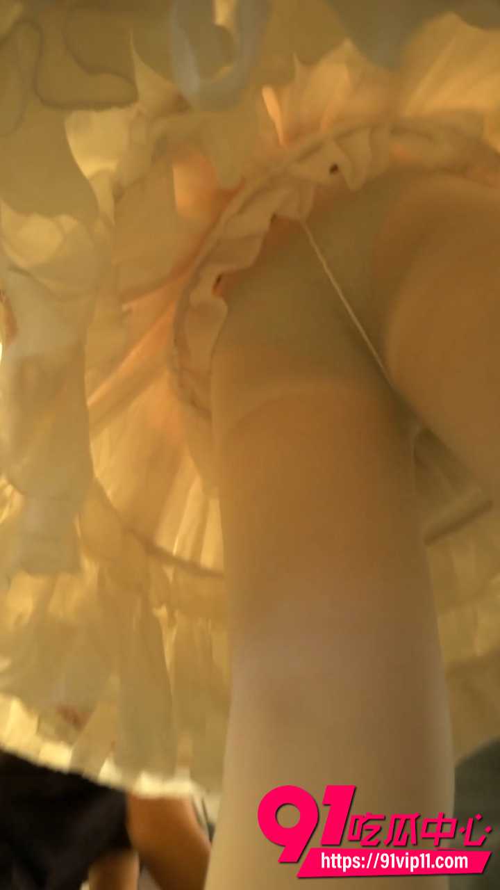 华尔兹漫展抄底洛丽塔美女2