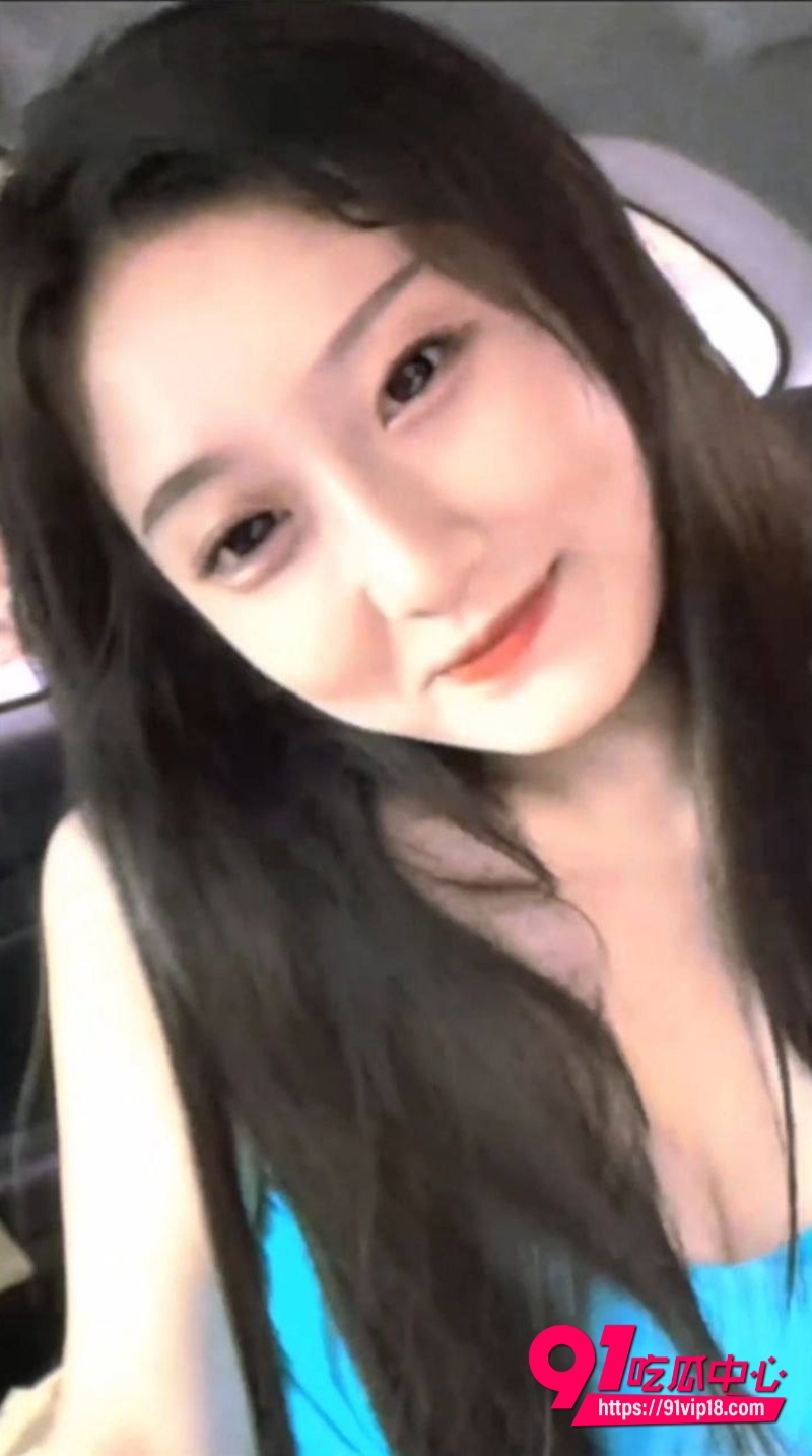 高颜值女大学生 4