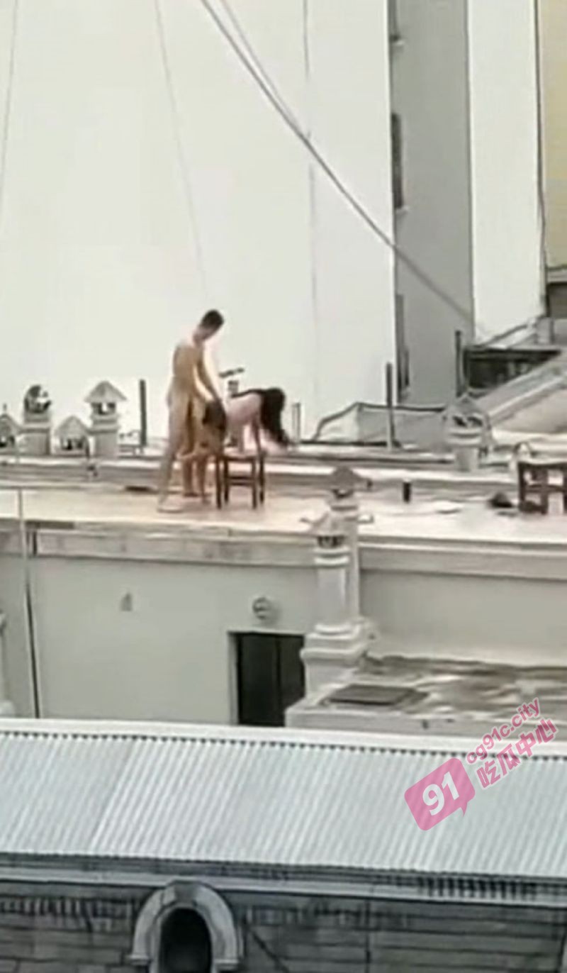 肉棒调教眼睛妹~学生妹身穿黑丝被男友爆插 女上位全程高潮淫叫！
