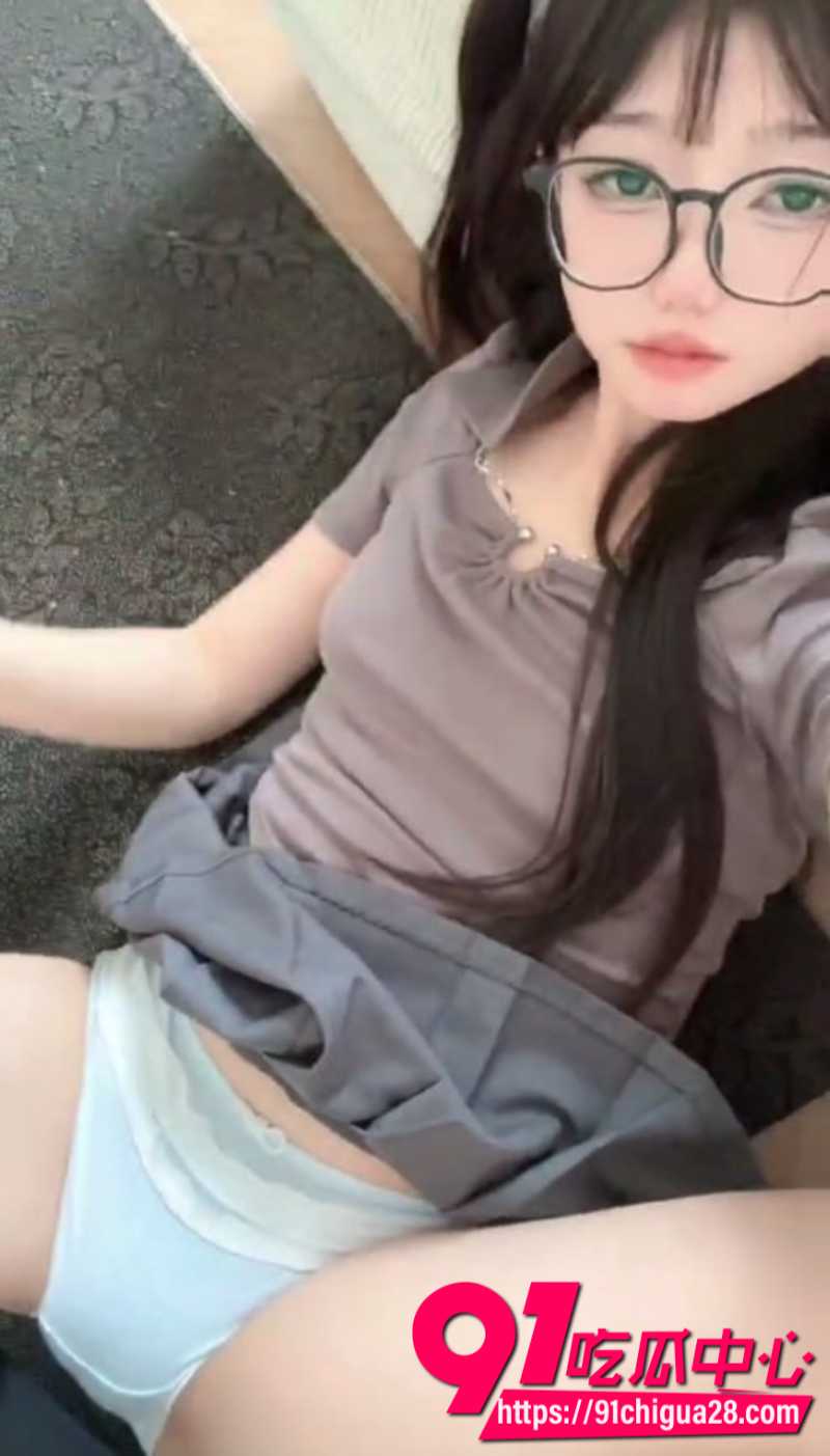抖音网红小萝莉美羊羊桑定制足交诱惑福利3