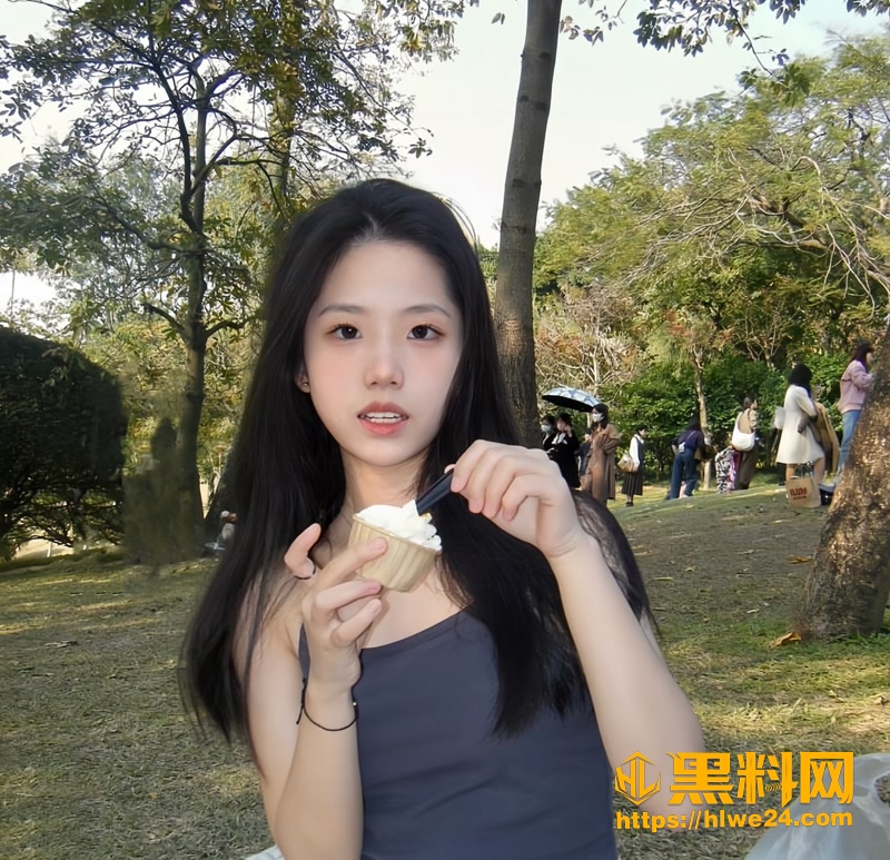 安徽阜阳师范大学中文系 陈佳怡 酒店援交视频 被陌生男人按着后脑勺深喉