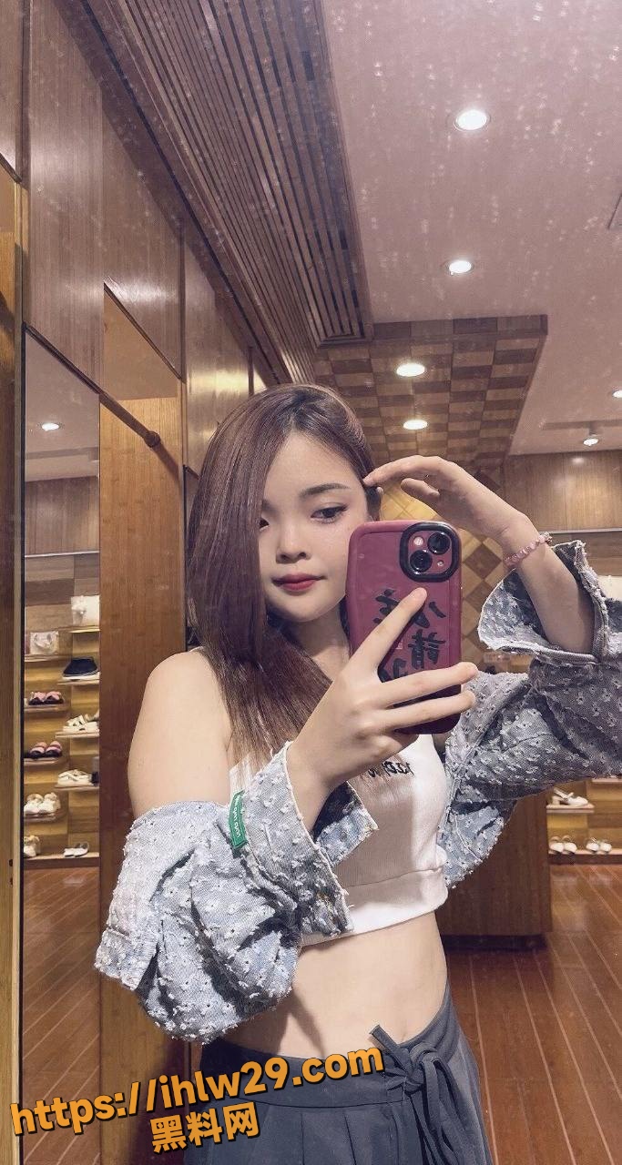 陌陌上约内蒙古00后精神小妹 王佳瑶 至酒店无套操逼 PUA其拍下不雅视频！