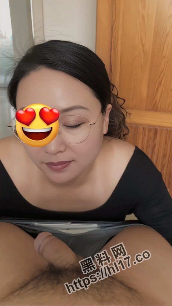 让老婆在儿子的眼皮底下偷偷为我做爱～就是挑战刺激要给儿子看见！