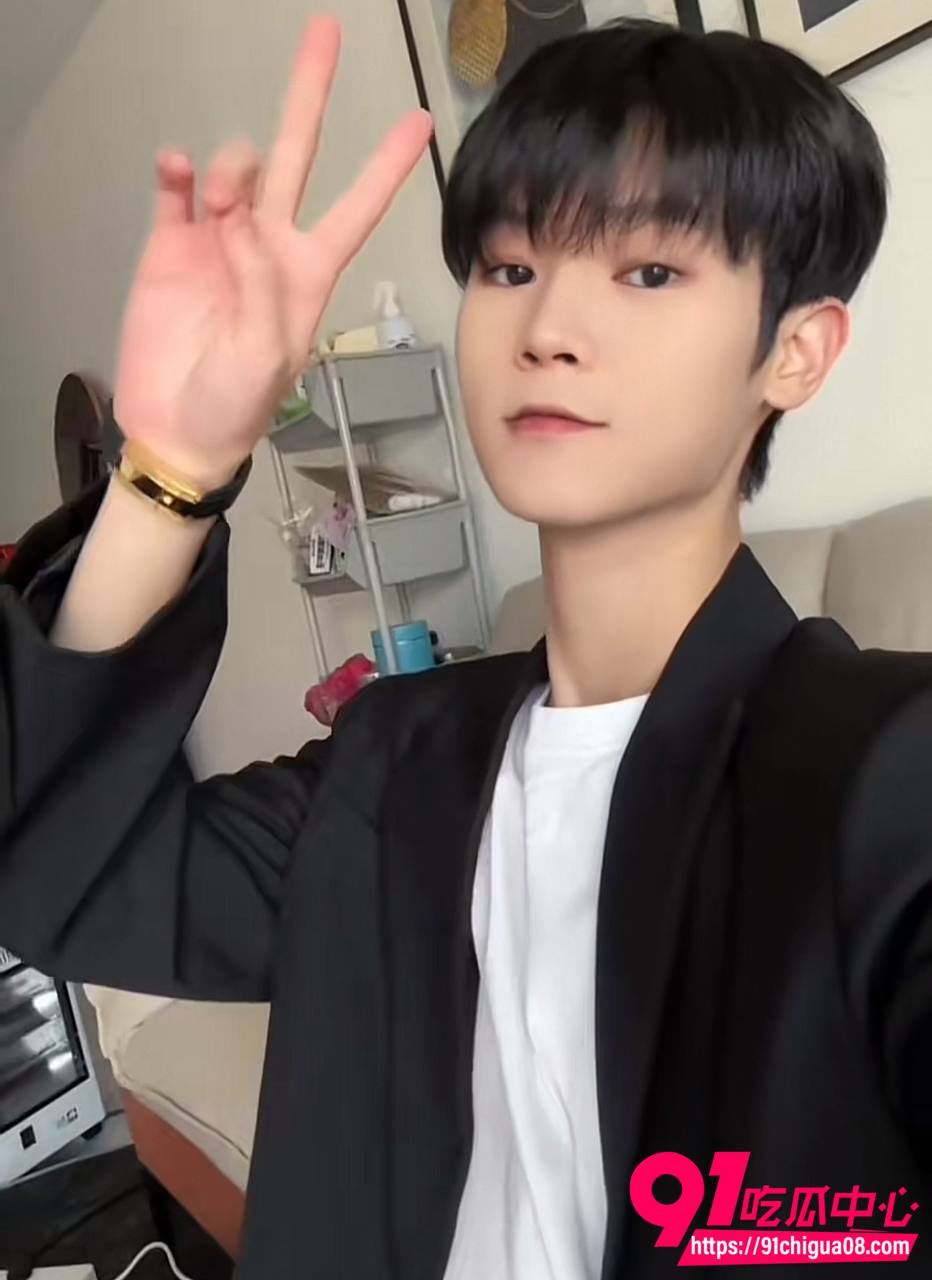 陈嘉惟潼潼妈妈开房11