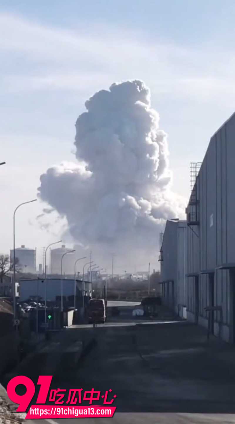 包头市九原区尔甲亥村包钢分厂发生爆炸事故14