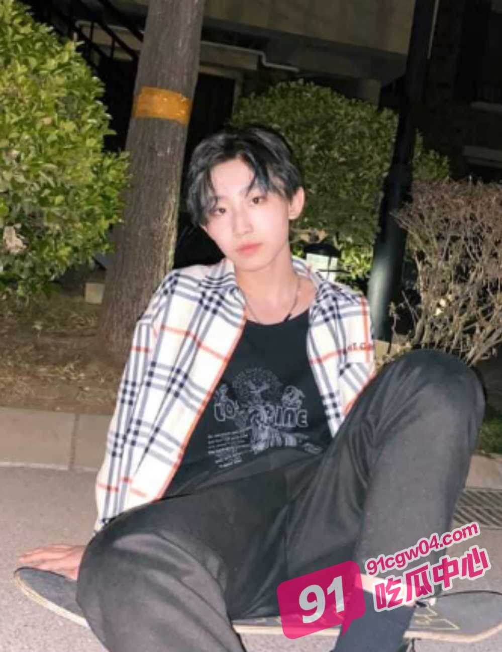 明星BOY STORY成员于泽宇出轨粉丝被拍 女的是多想被操逼啊 床上这么骚 配图16
