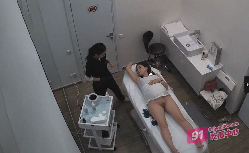 监控破译！美容院少妇私处脱毛 无毛干的确实舒服！ 配图9