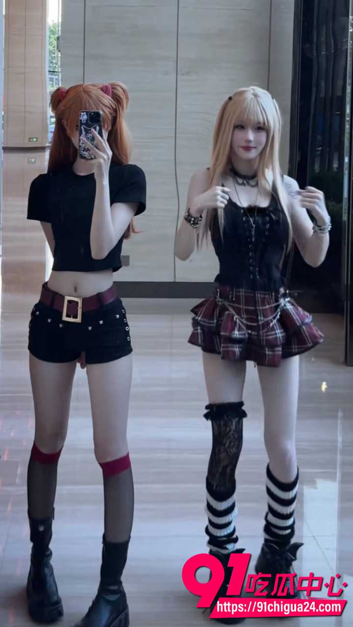 黑丝红裙兔女郎制服诱惑3